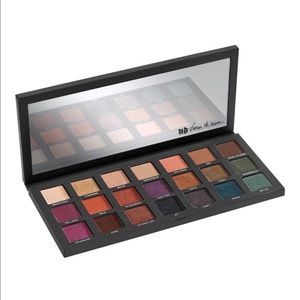 Urban Decay Born to Run Eyeshadow Palette